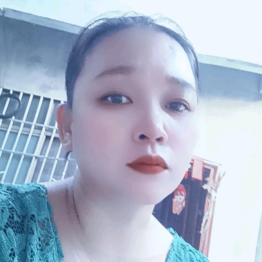 红莲绿叶