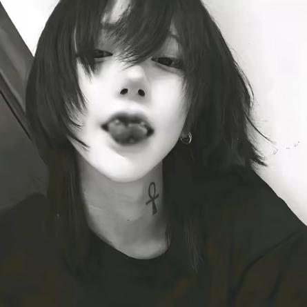 李政硕.