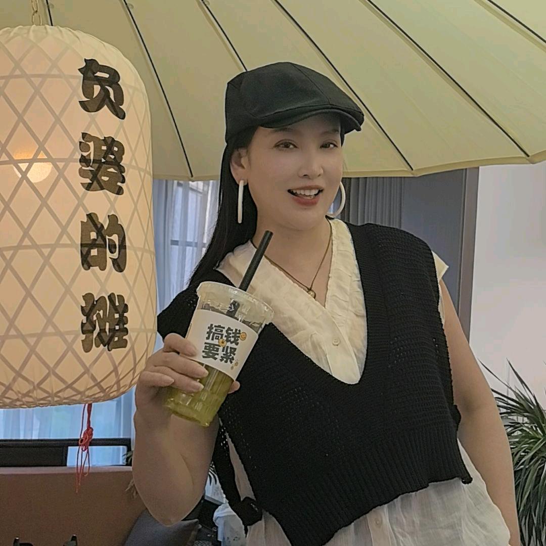 食堂主理人（爱铃）