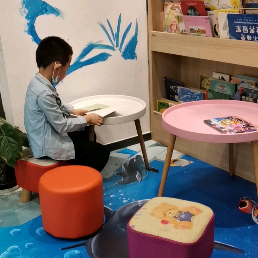 小海大酒楼烧烤店小二