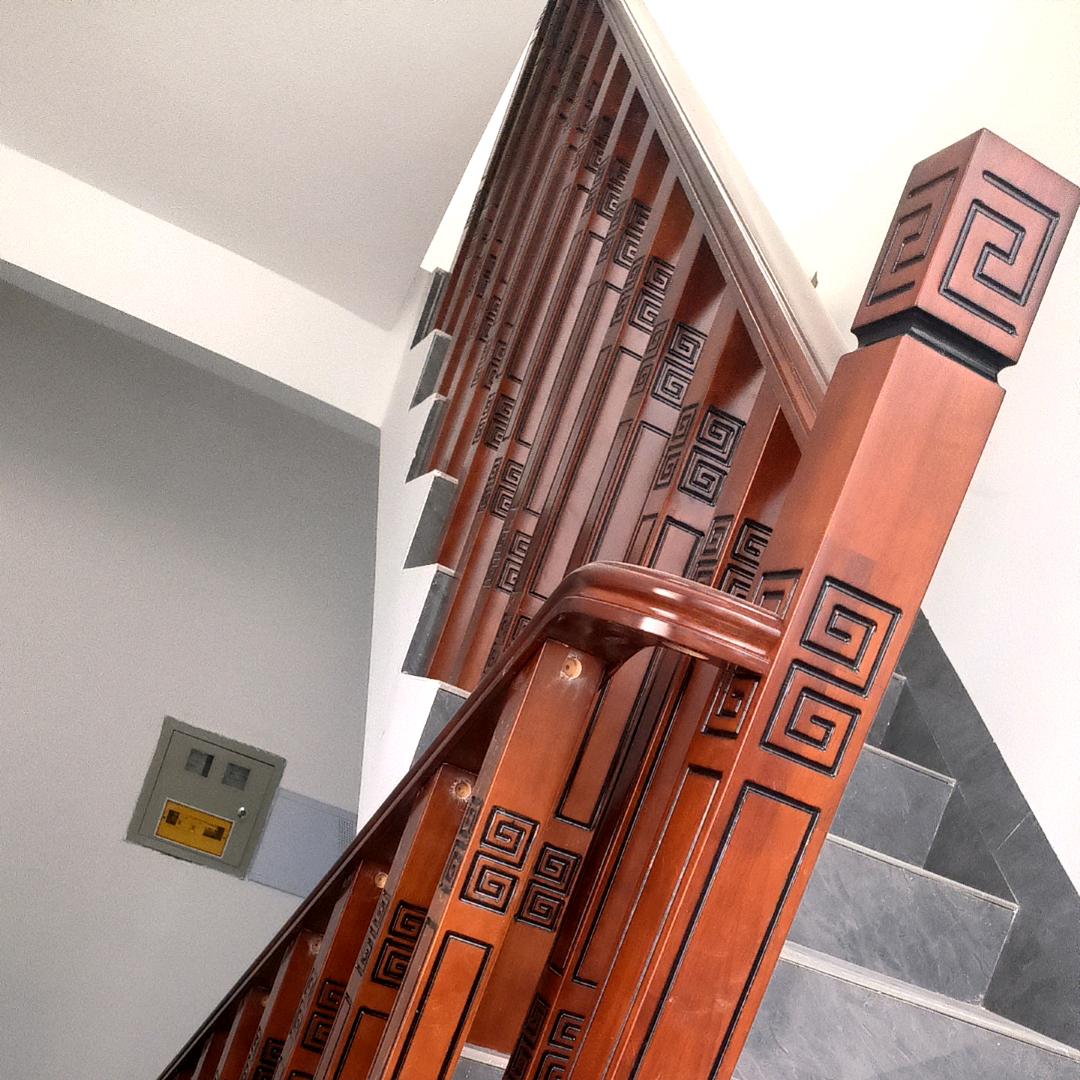 曲靖做木楼梯扶手找小夏