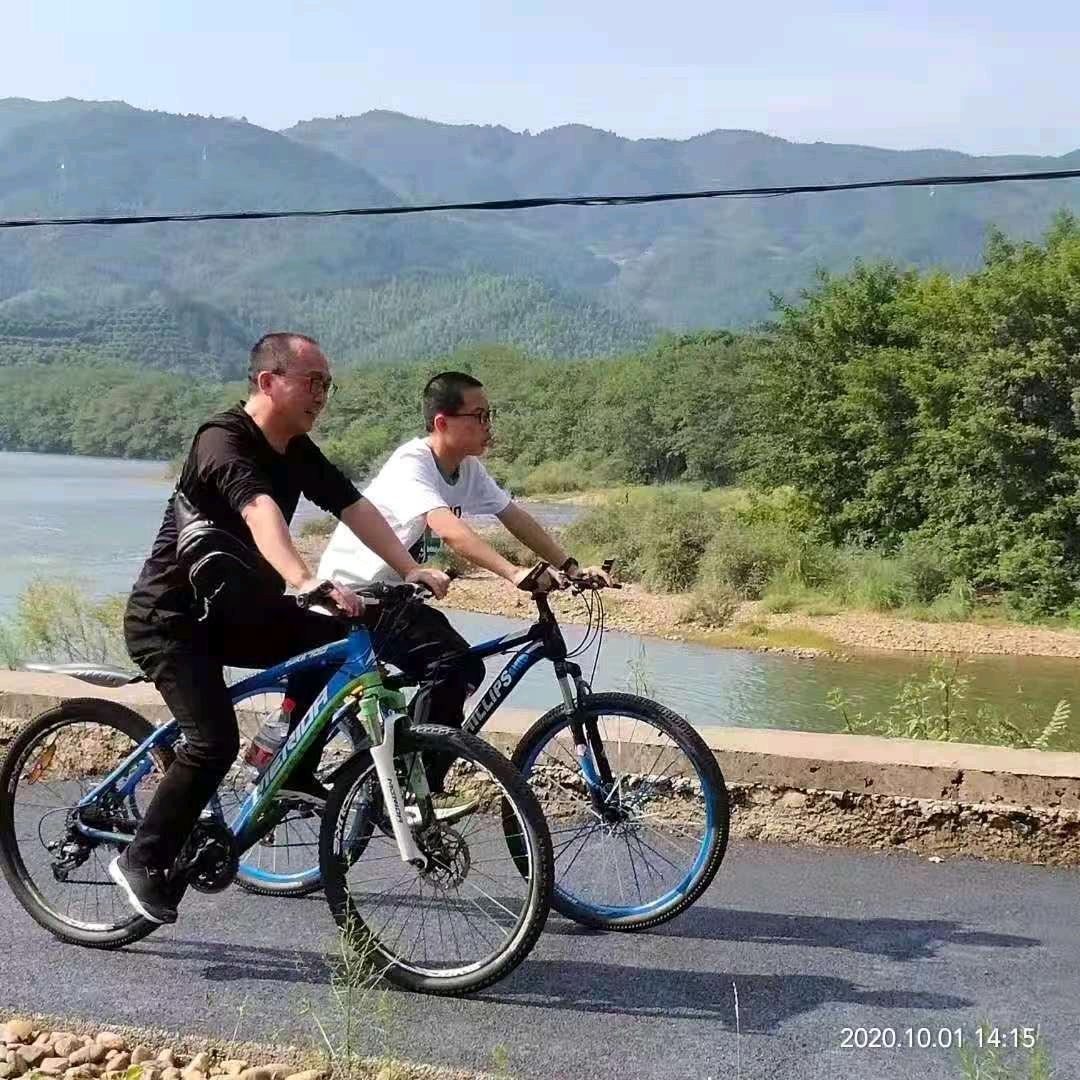 龙泉佳和周伟口的的腔