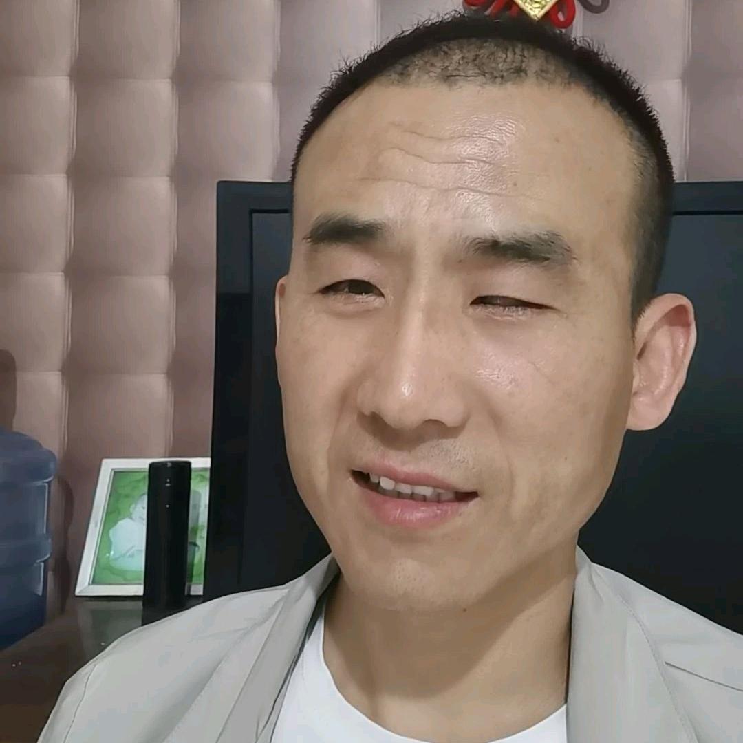 @小国
