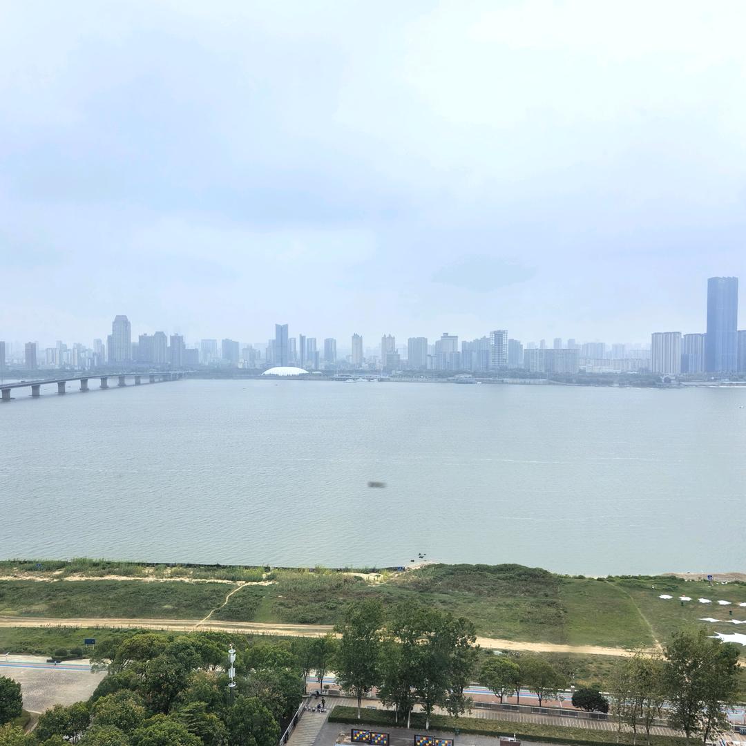 草木有本心，何求美人折