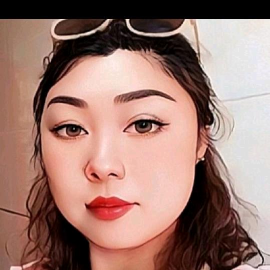 @何丹