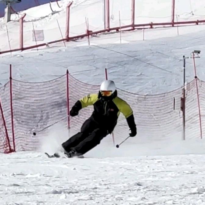 尼尔森⛷️爱滑雪