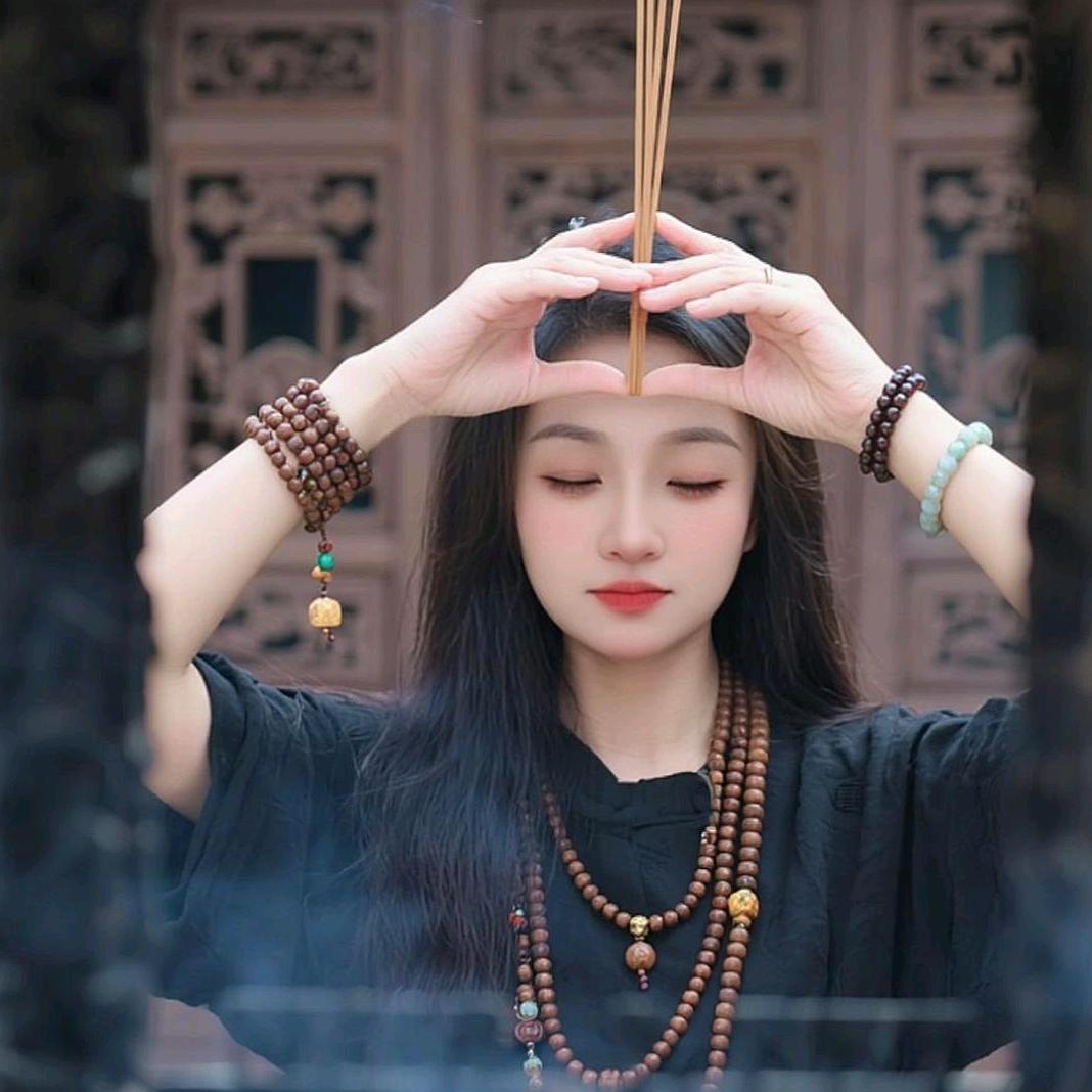 ᥫᩣ 👧🏻1990 ᥫᩣ%
