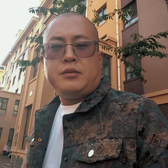 এ᭄ꦿ꯭ꫛ 馮先生꧔ꦿ 💕