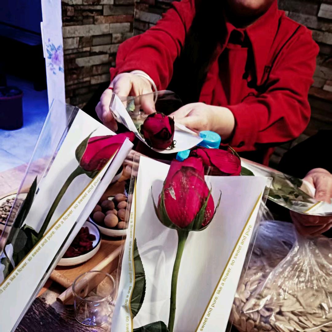 ⚜️依窗听花落⚜️