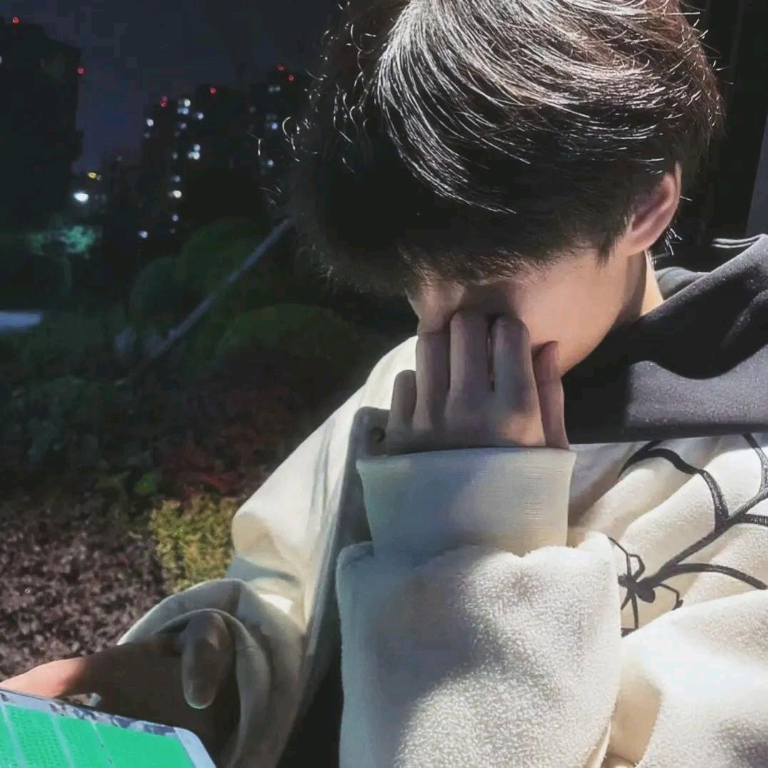口蜜腹剑霹雳男