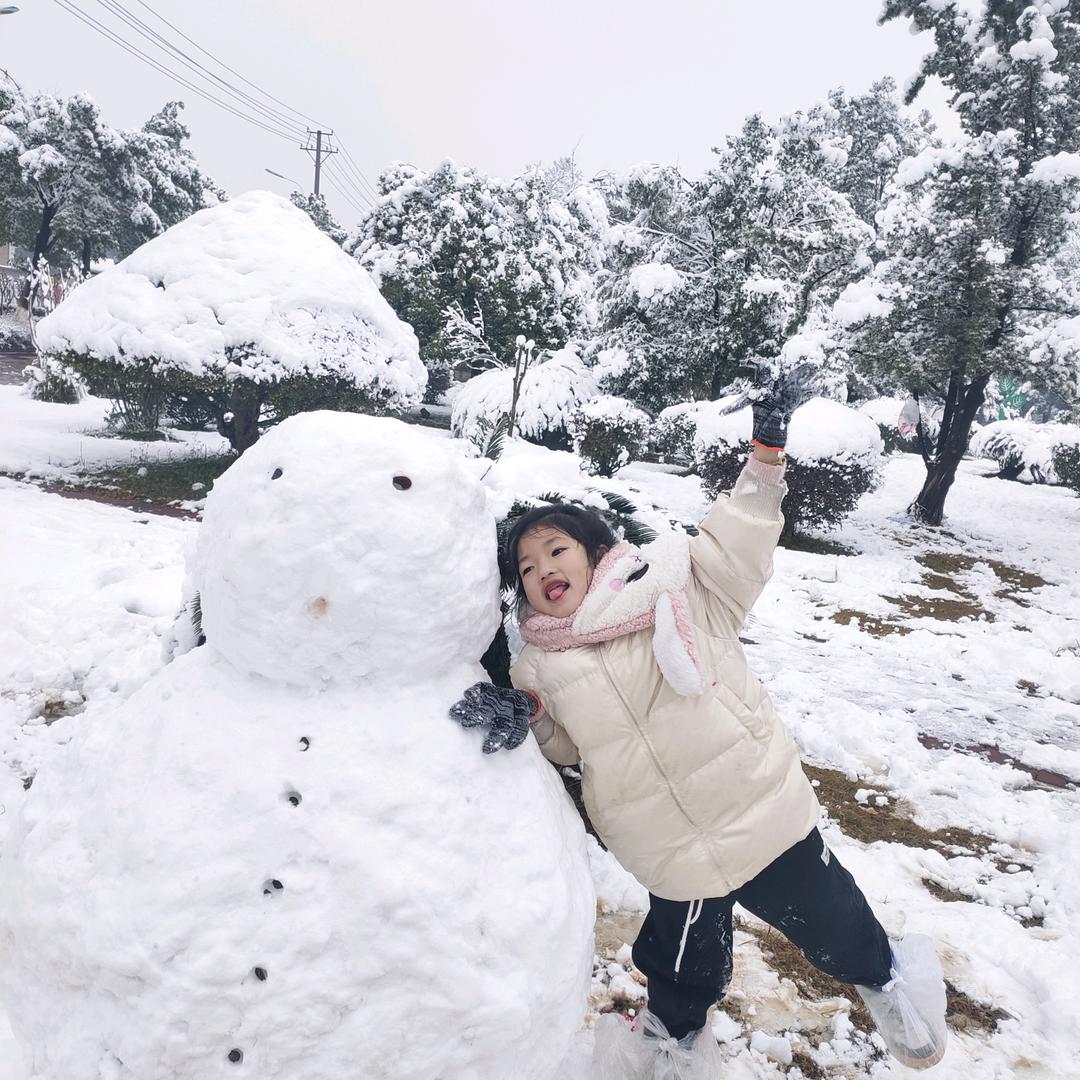 盼盼写作业✏️📖