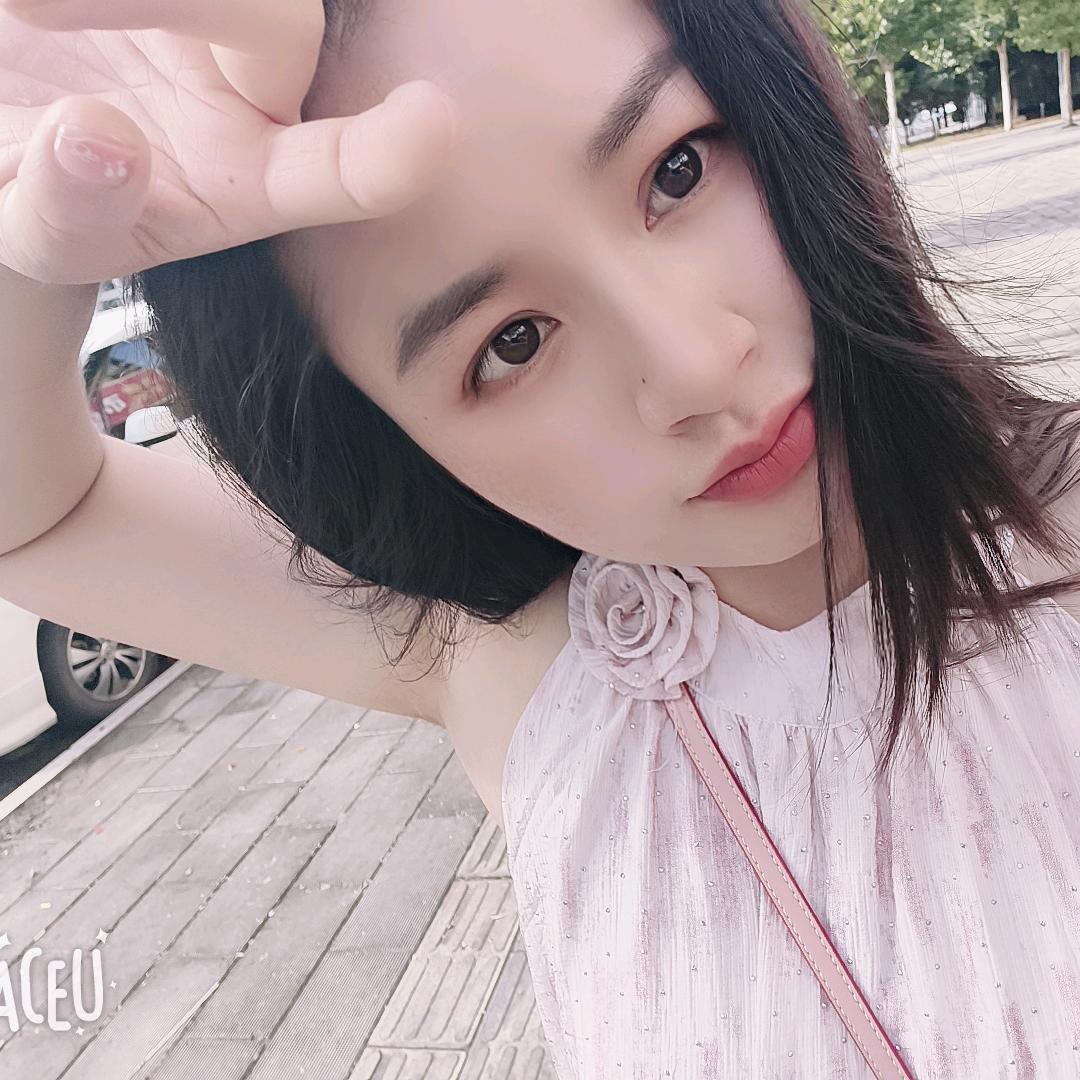 爱笑的丫头😃