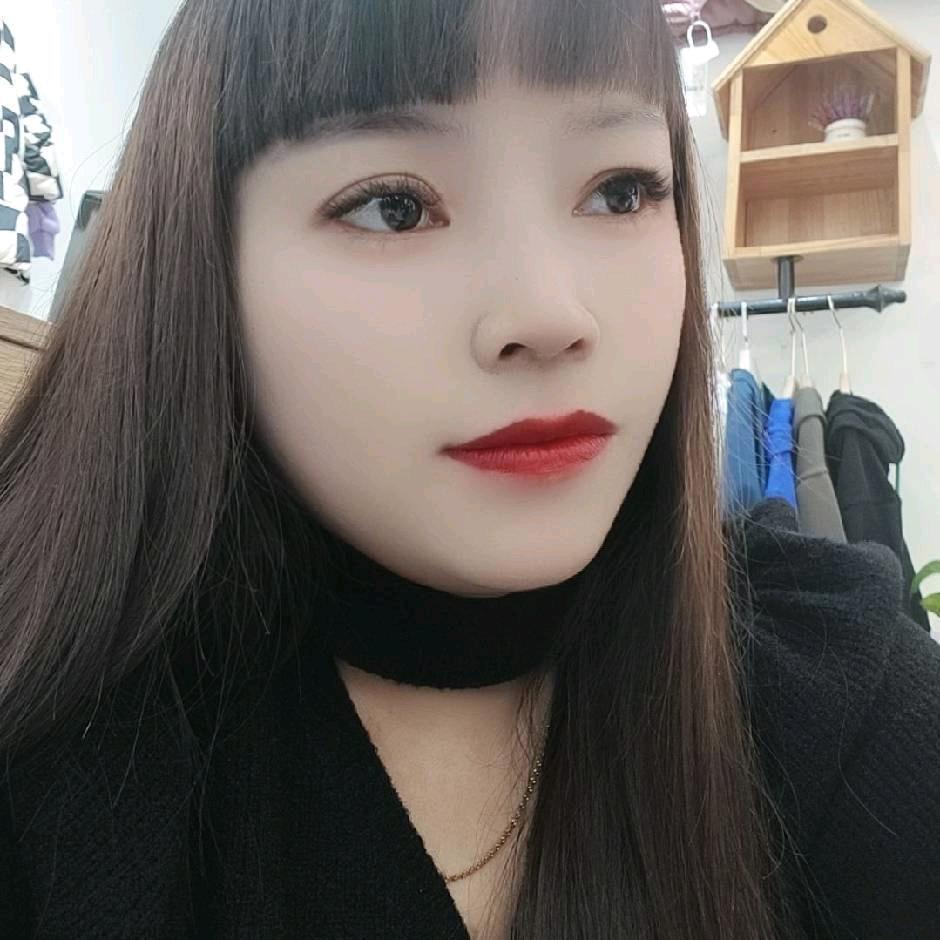 黄贵英(小不点 )