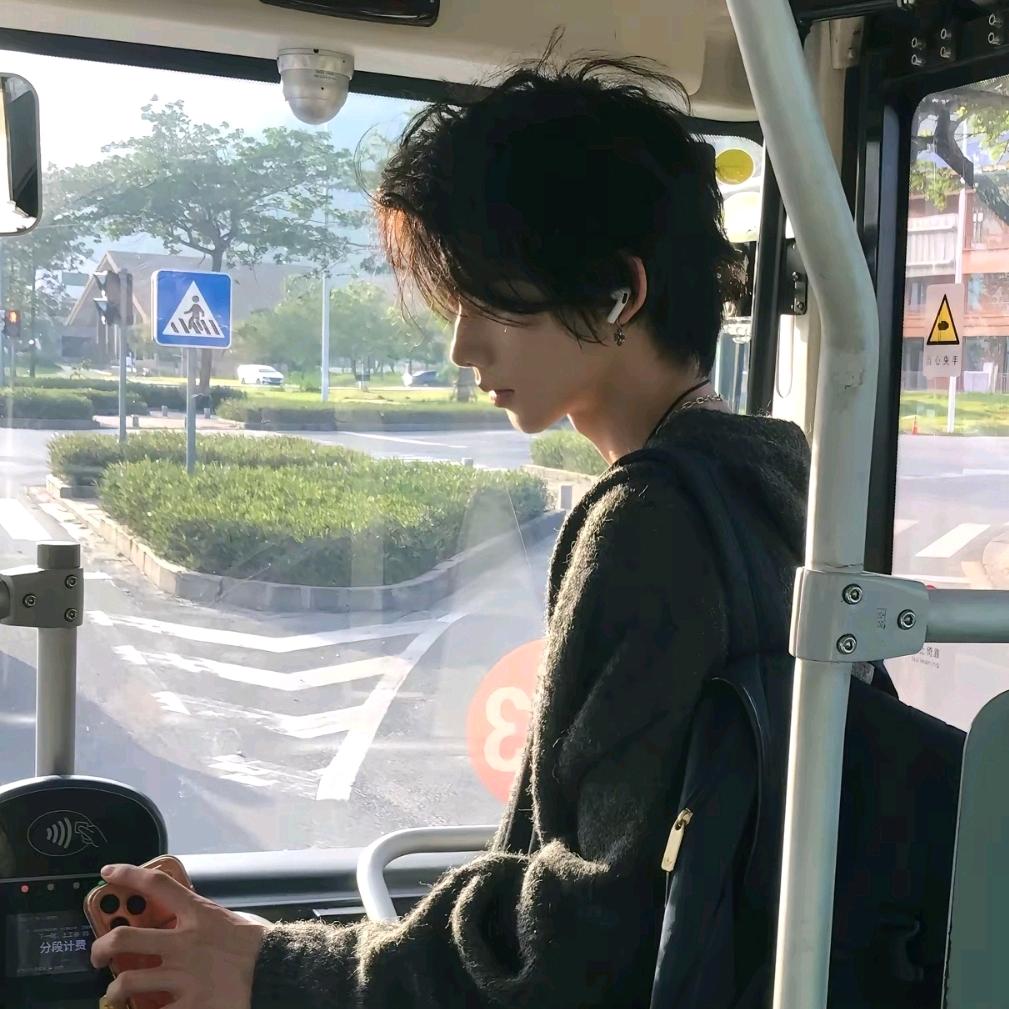 苦寻高级摄影师