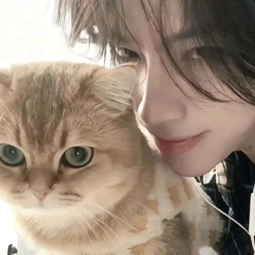 林颜 𓈒𓂂𓏸💭