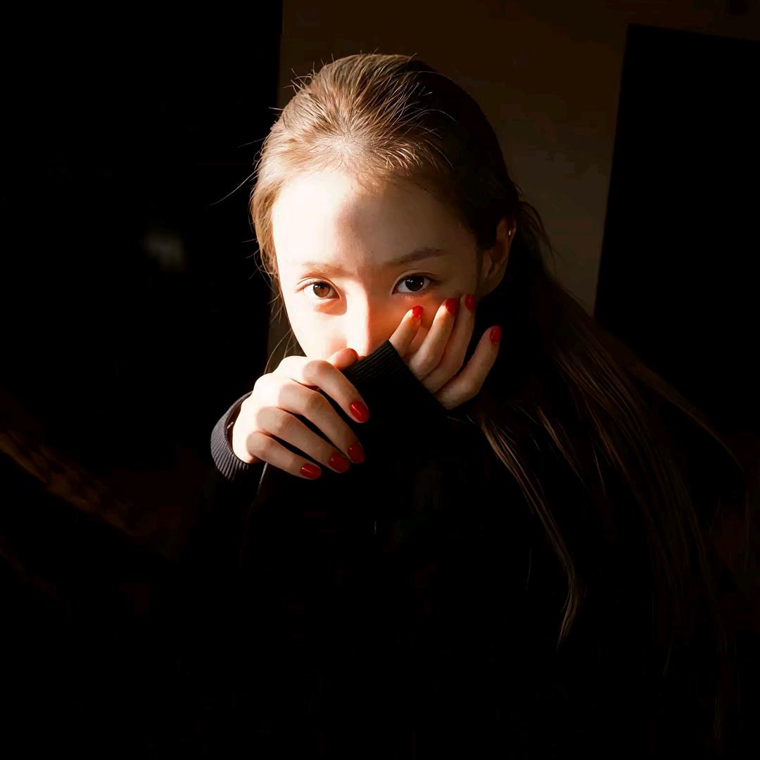 不开心就疯狂吃美食的L