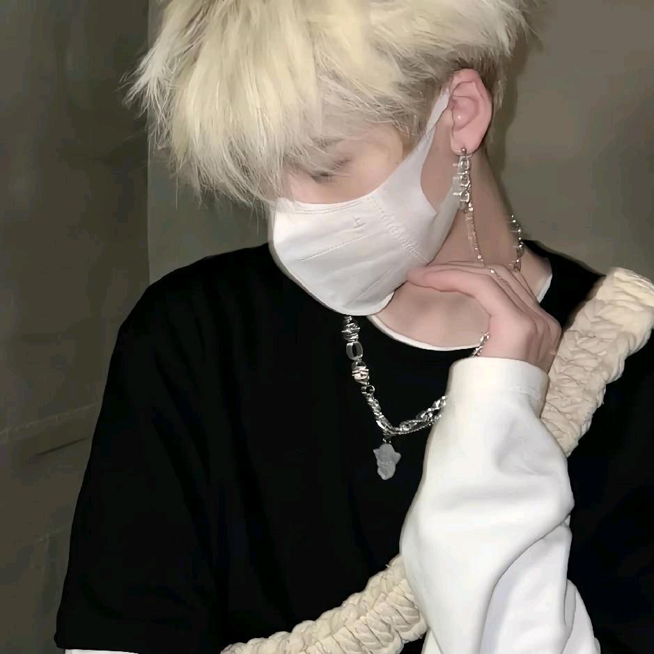 被雨淋湿冰美式、