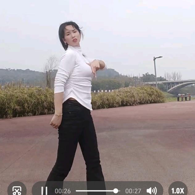 虹虹
