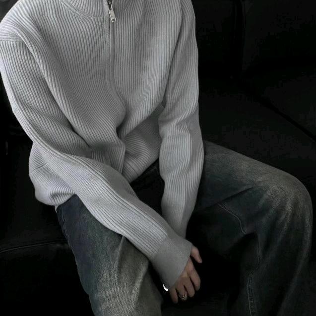 唐亦。