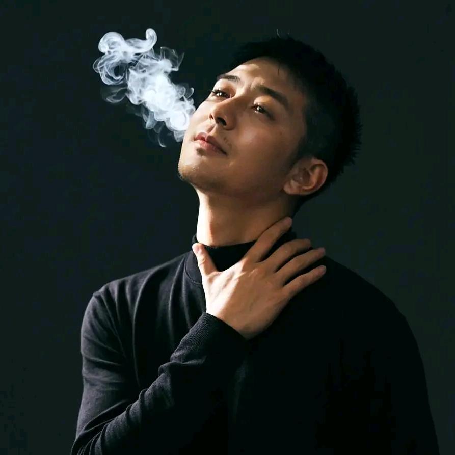 岁月苍白人颜老