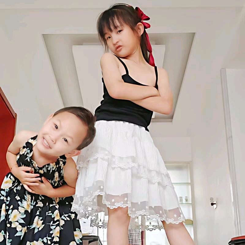 安子<家有公主>倆枚