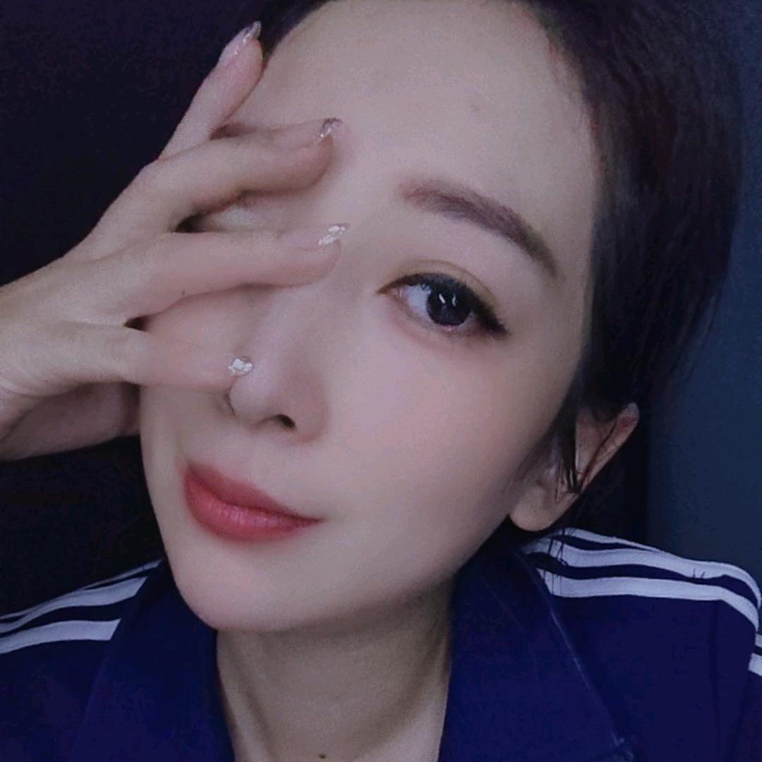 张𝒵𝒽𝒶𝓃ℊ💕