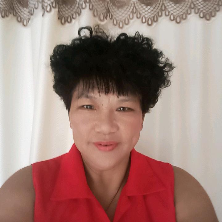 我是牡丹花，今年52了，聊天主播
