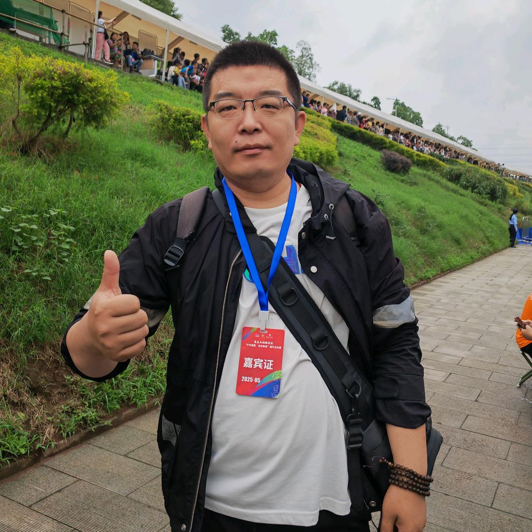 荣昌亮娃