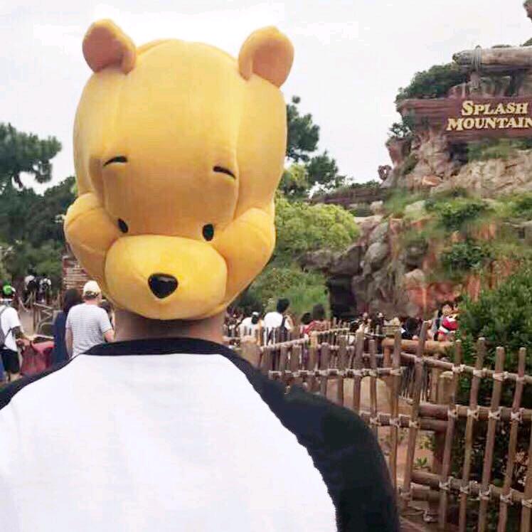 大猩猩爱啃手指头