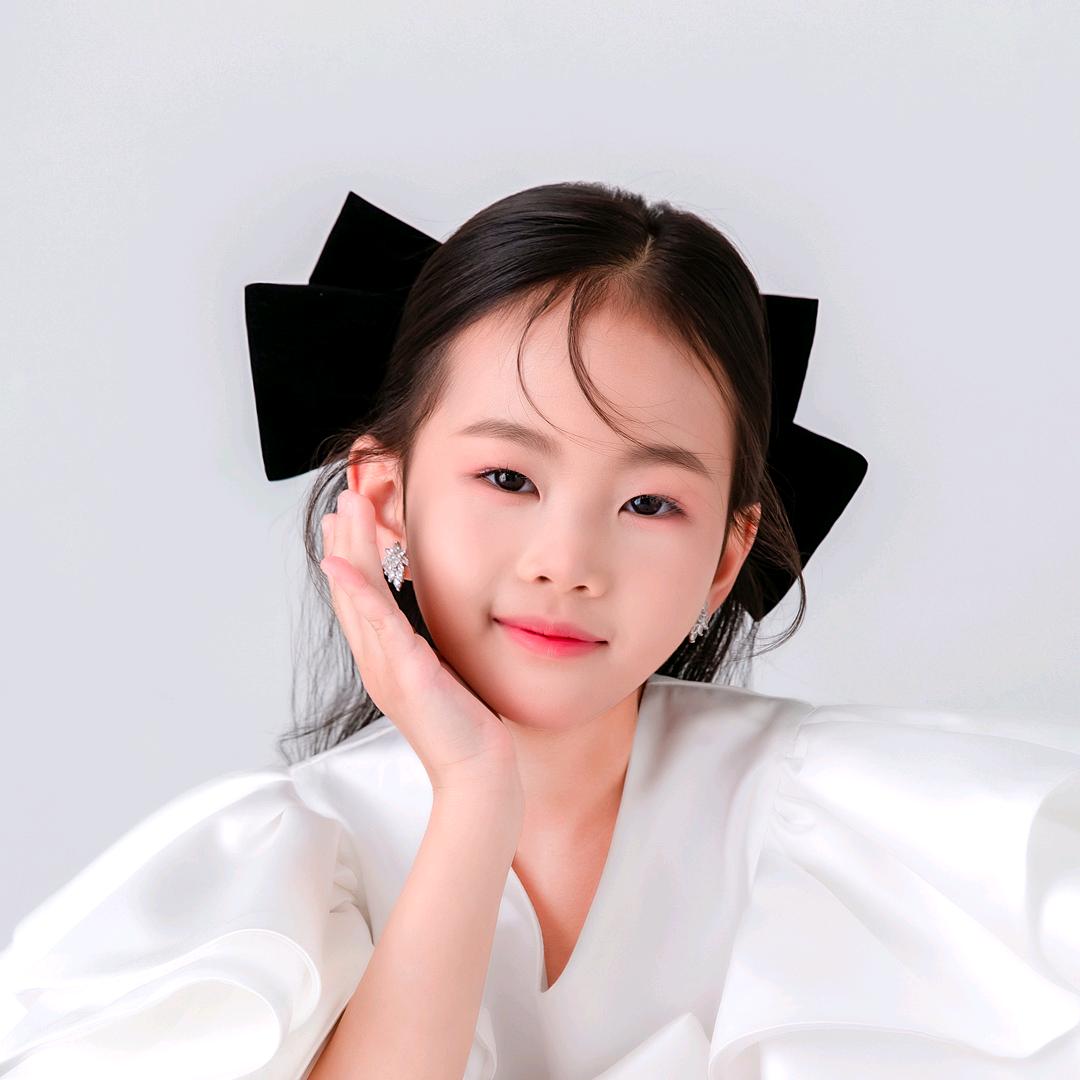 洛淇儿童泳衣