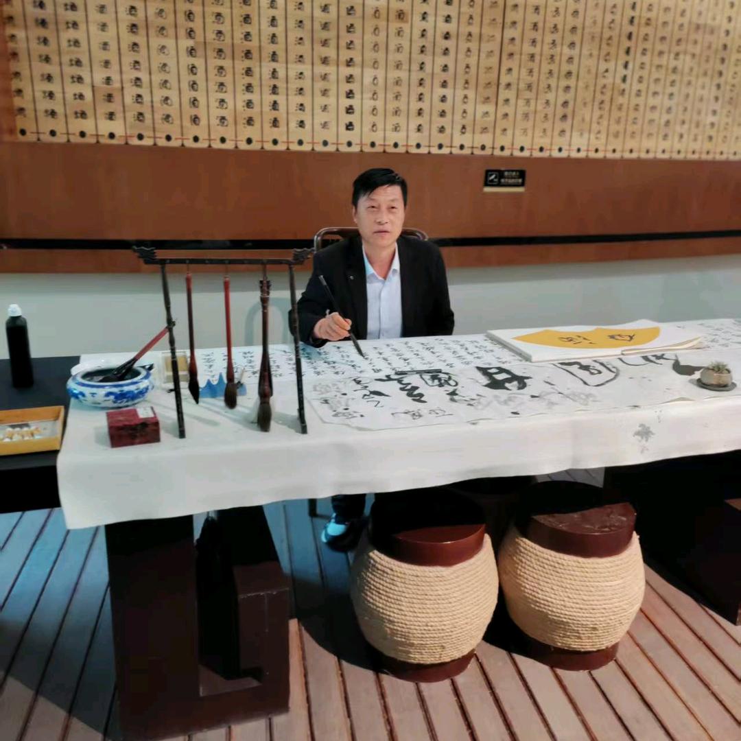 威武不能屈