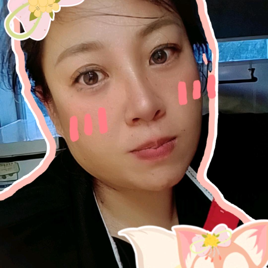杨芳《星河民宿》