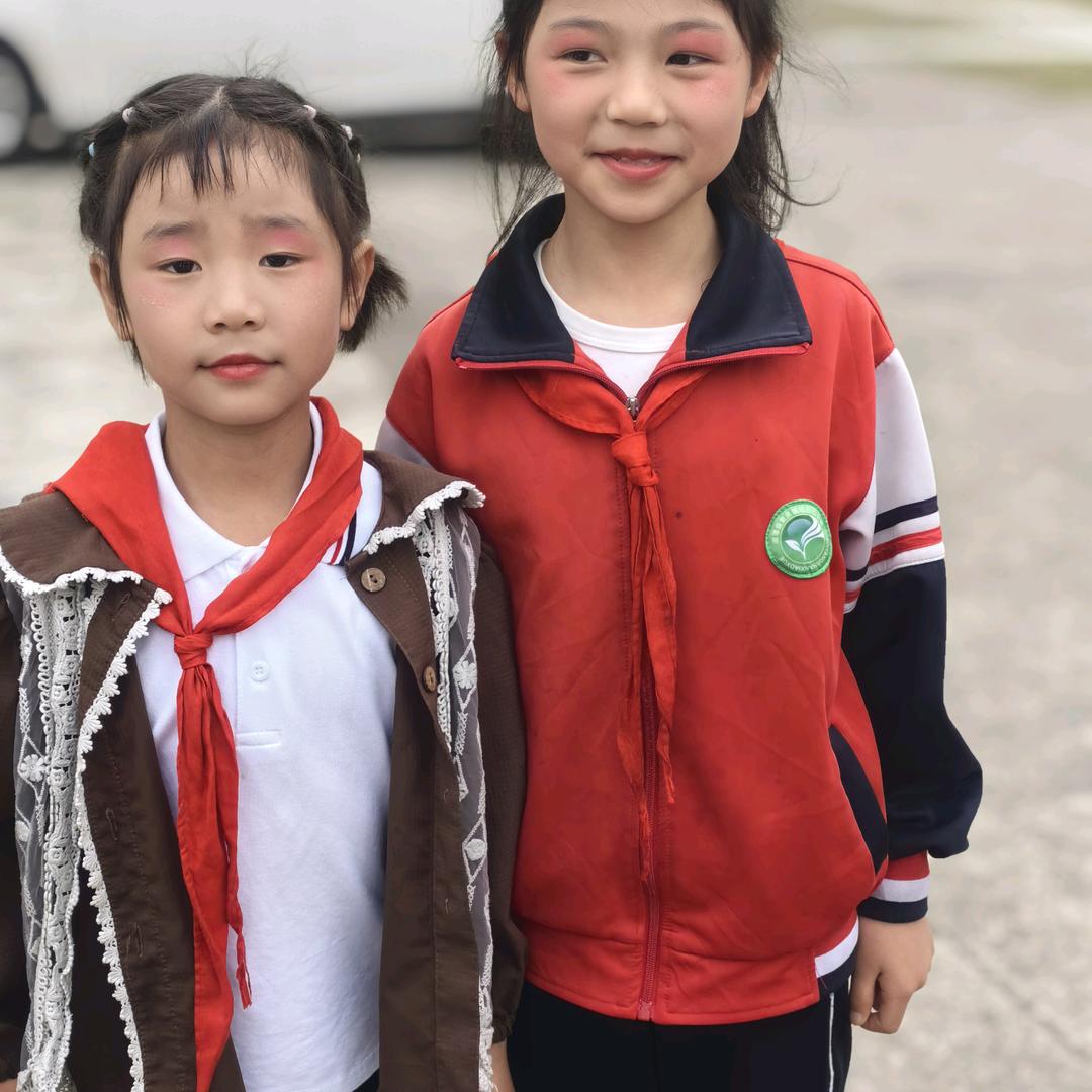 你不坚强，弱给谁看