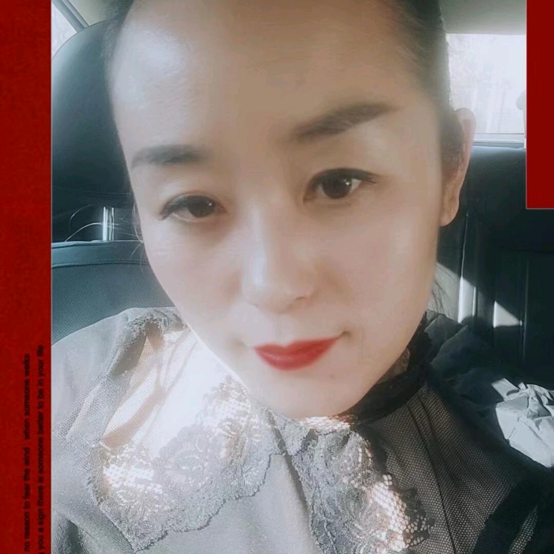 莉莉老板娘