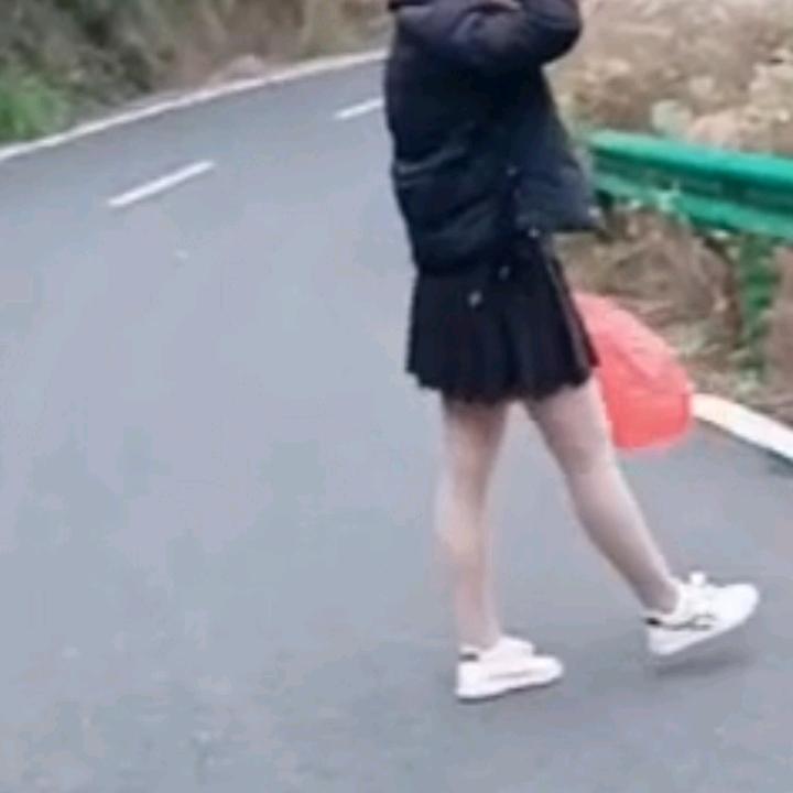 🥀🥀笑而不语🥀🥀