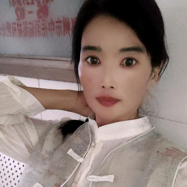 幸福美满，好运长伴。🌹🌹🌹