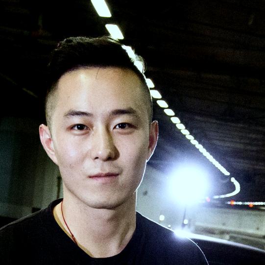 小尹开车