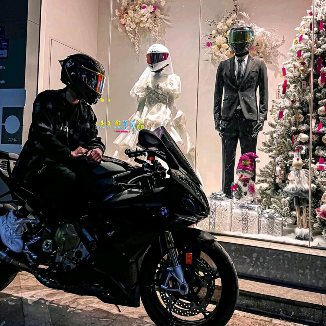 重庆摩驰机车（金牌收购小杨）