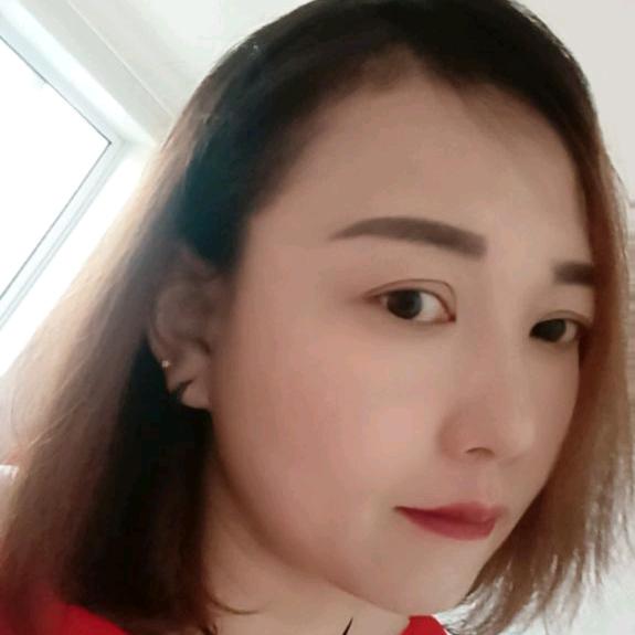 美酒喜欢我的唇