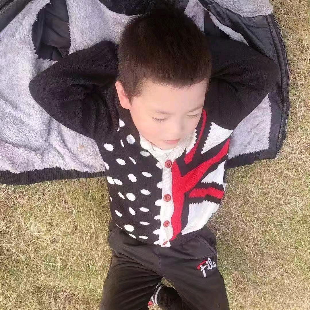 小雨（向阳而生）