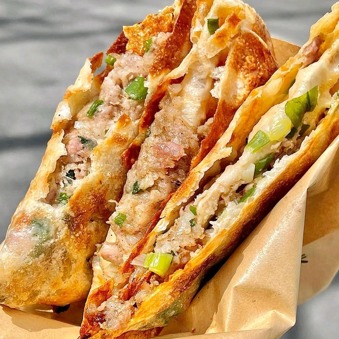 焦香酥脆的鲜肉饼