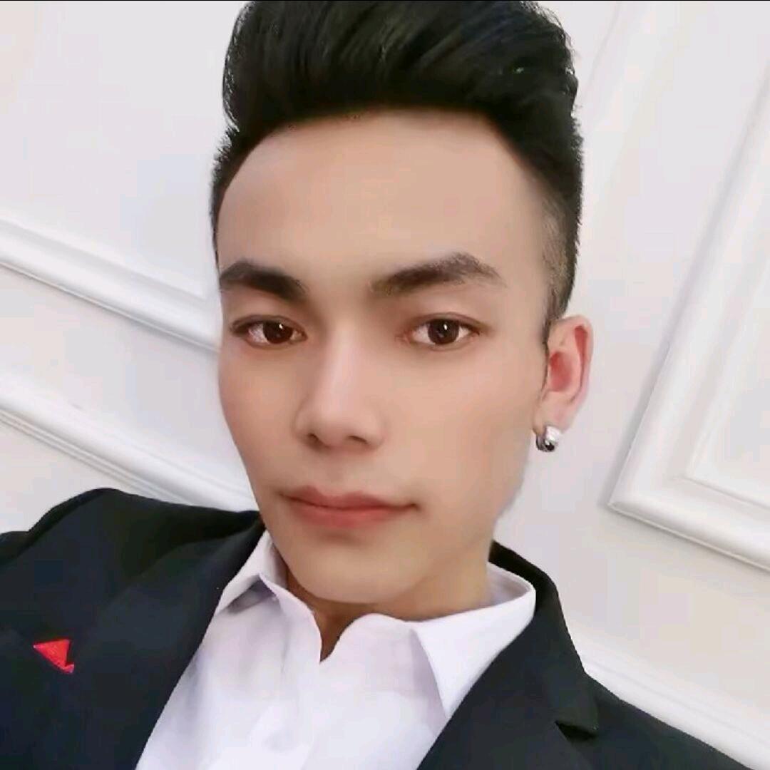 星星掉进酸奶杯