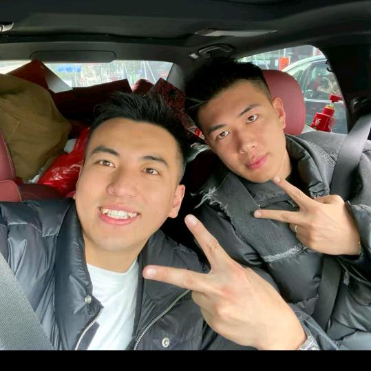 虎牙兄弟精致男装