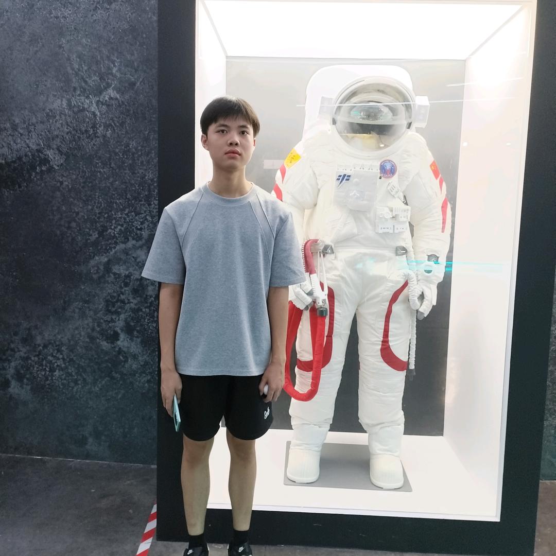 巳东