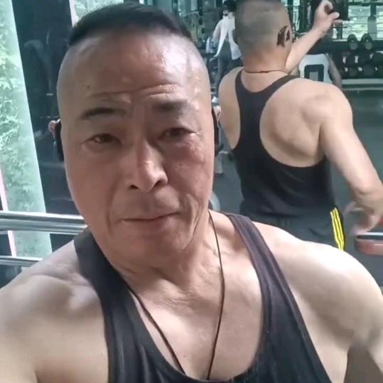 61岁大叔孙晓鹏