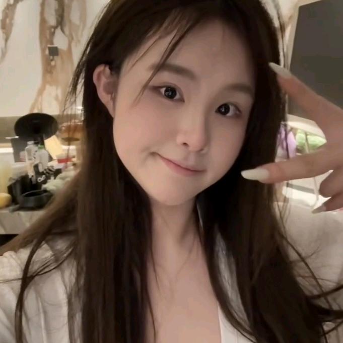 吃不饱饱微胖穿搭