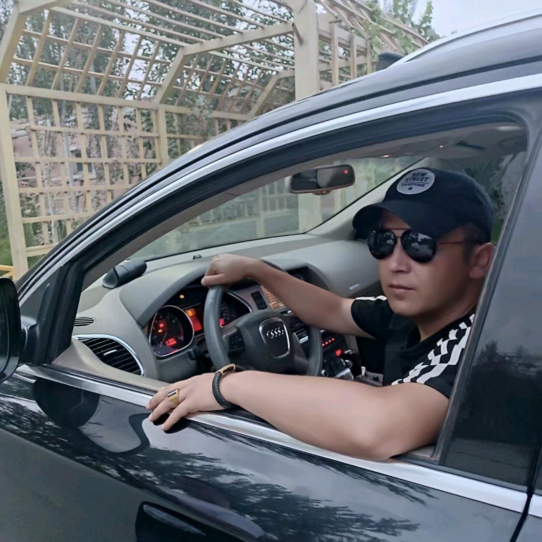 车王不懂车(小号）