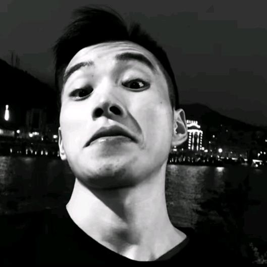 袁少龙
