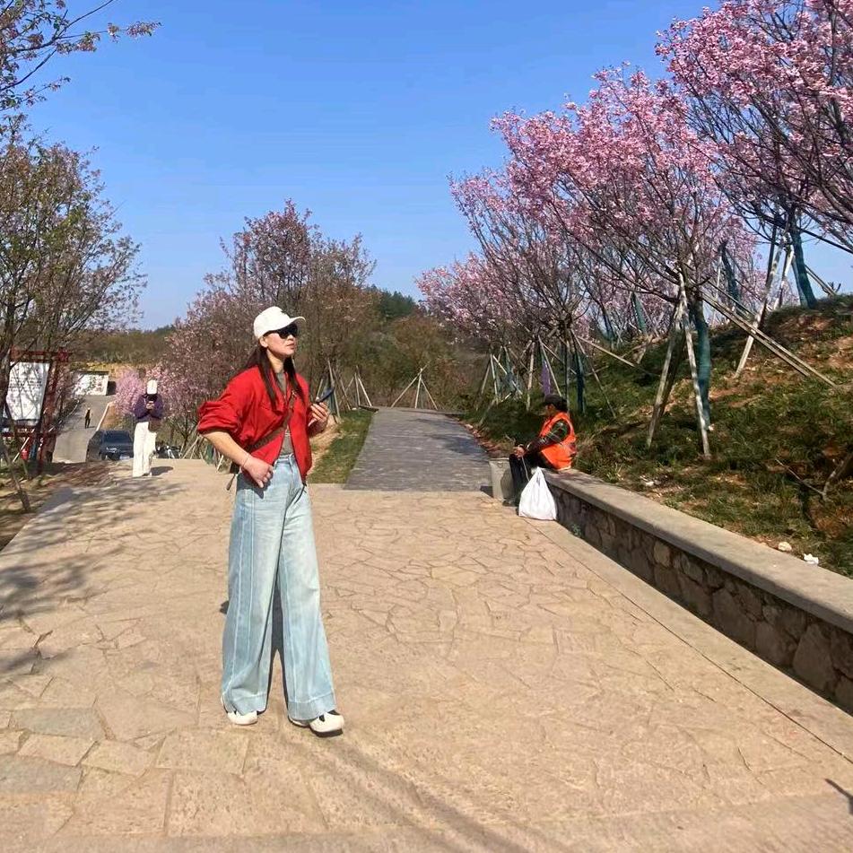 华姐姐（时尚女装衣见不凡）