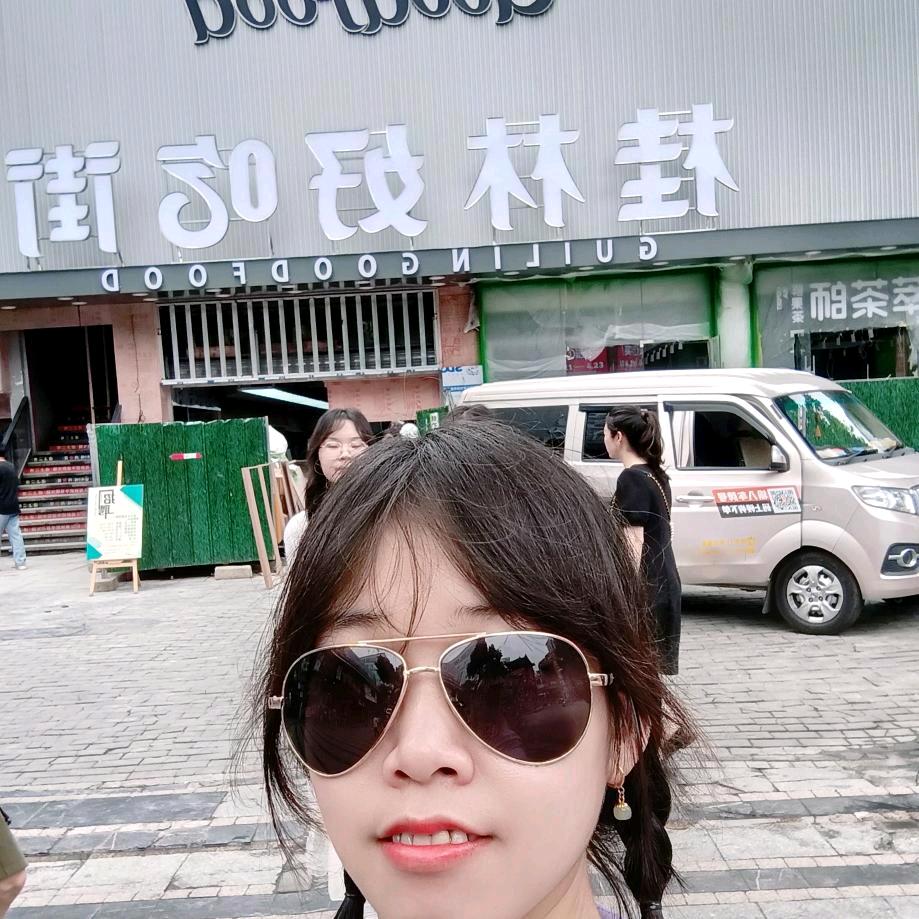 小瓶子✨